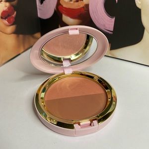 LE MAC x Patrick Starr Powder Blush Duo in I’m Not Blushing